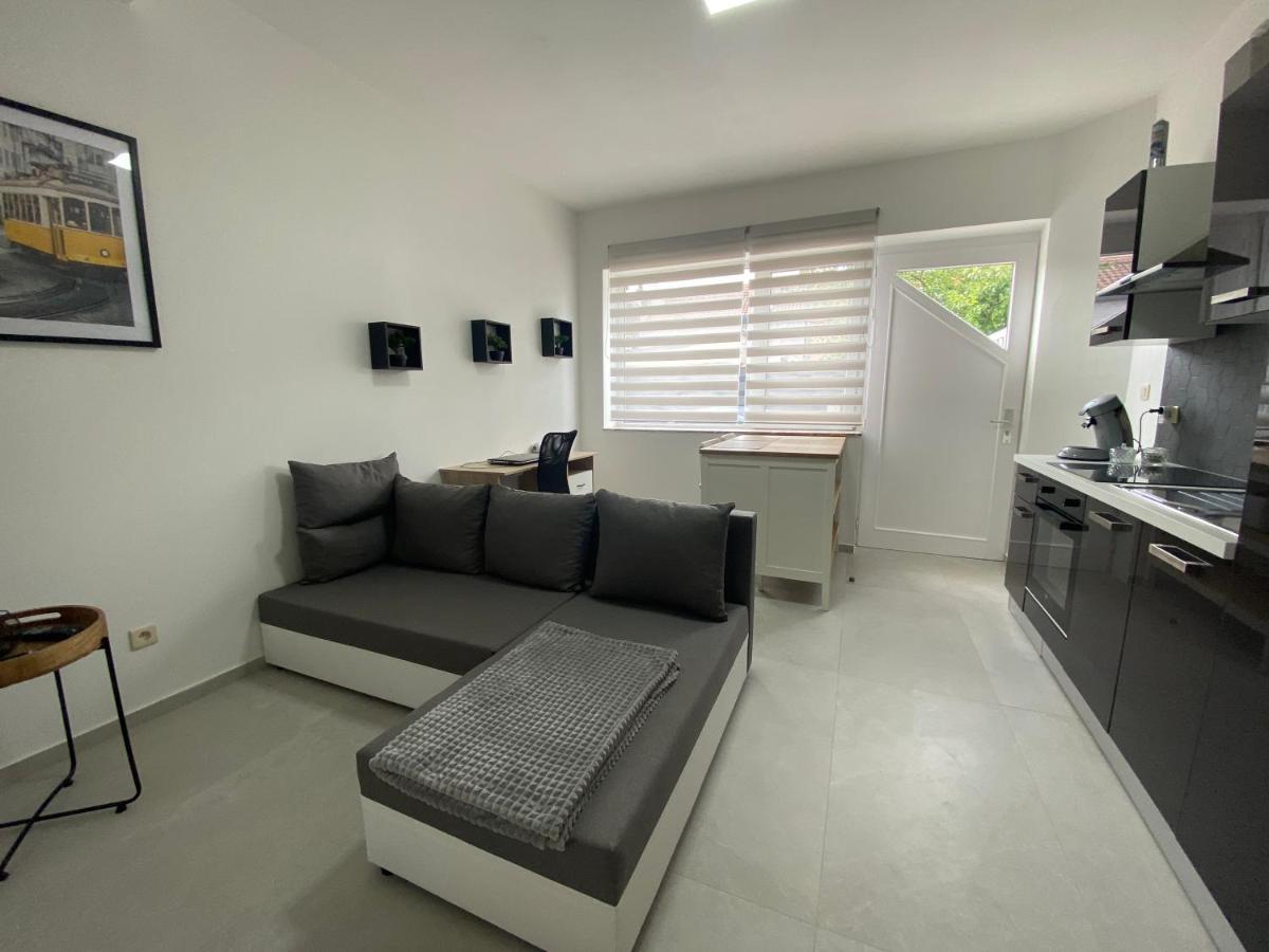 1-C Superbe Appartement Tres Calme Et Bien Decore 沙勒罗瓦 外观 照片