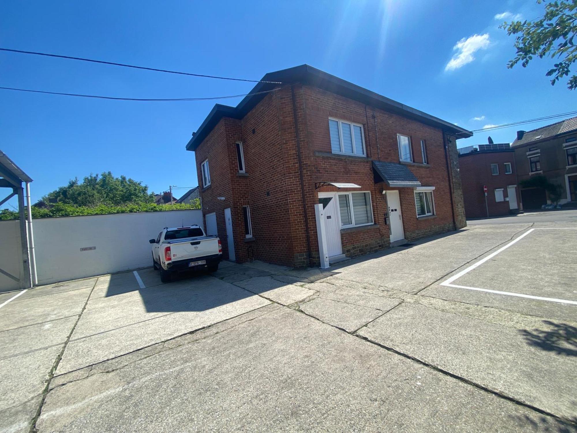 1-C Superbe Appartement Tres Calme Et Bien Decore 沙勒罗瓦 外观 照片